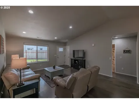 1214 Cessna Court Sweet Home OR 97386