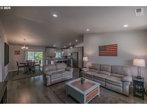 1214 Cessna Court Sweet Home OR 97386