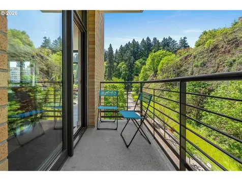2351 NW Westover Road Portland OR 97210