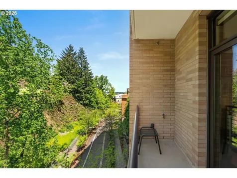 2351 NW Westover Road Portland OR 97210