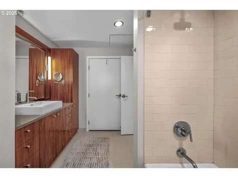 2351 NW Westover Road Portland OR 97210