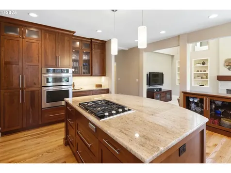 4062 Pfeifer Court Lake Oswego OR 97035