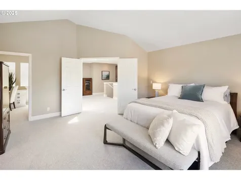 4062 Pfeifer Court Lake Oswego OR 97035