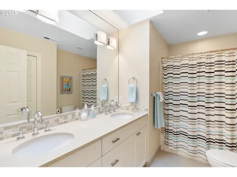 4062 Pfeifer Court Lake Oswego OR 97035