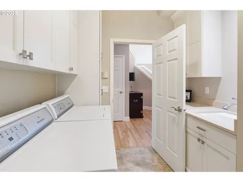 4062 Pfeifer Court Lake Oswego OR 97035
