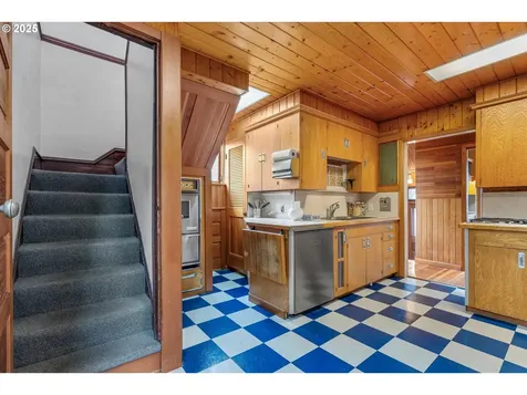 3339 SE 28th Place Portland OR 97202