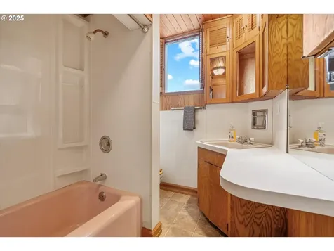 3339 SE 28th Place Portland OR 97202