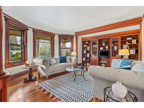 3339 SE 28th Place Portland OR 97202
