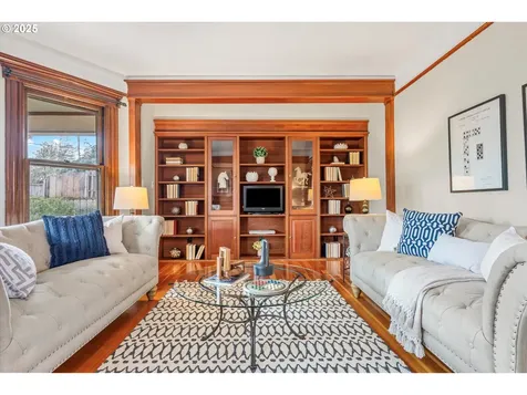 3339 SE 28th Place Portland OR 97202