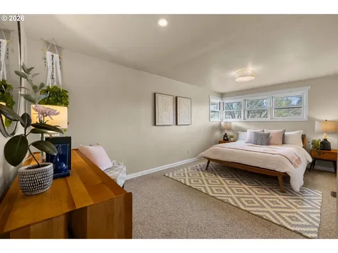 600 NE 108th Avenue Portland OR 97220