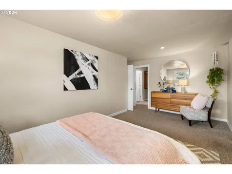 600 NE 108th Avenue Portland OR 97220
