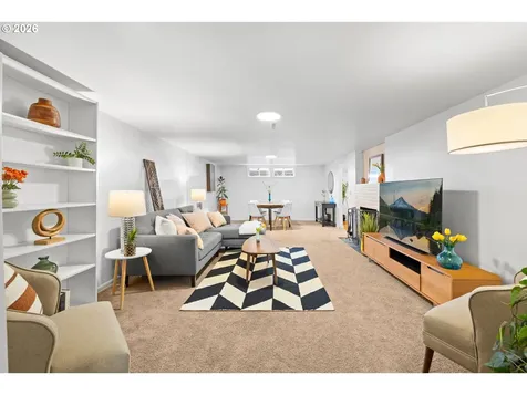 600 NE 108th Avenue Portland OR 97220