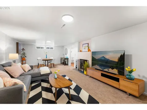600 NE 108th Avenue Portland OR 97220