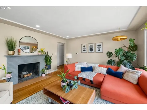 600 NE 108th Avenue Portland OR 97220