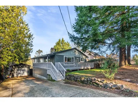4545 SW Vacuna Street Portland OR 97219