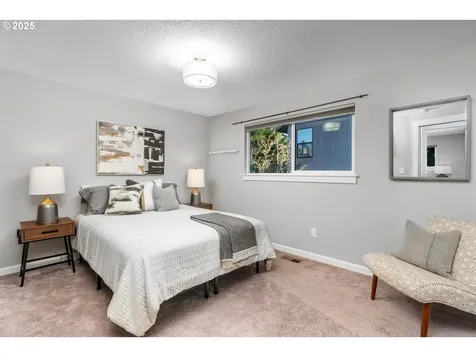 4545 SW Vacuna Street Portland OR 97219