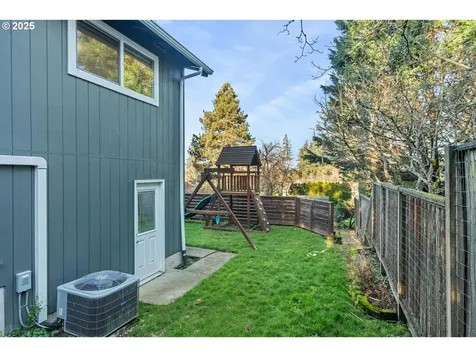 4545 SW Vacuna Street Portland OR 97219