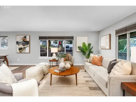4545 SW Vacuna Street Portland OR 97219
