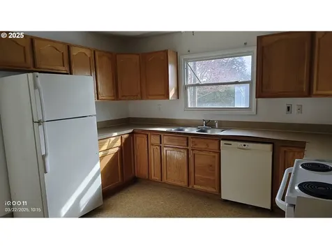 1105 SE 148th Avenue Portland OR 97233