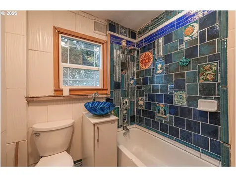 123 Elkay Drive Eugene OR 97404