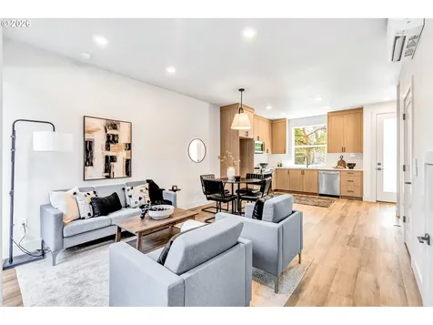 2381 SE 45th Avenue Portland OR 97215