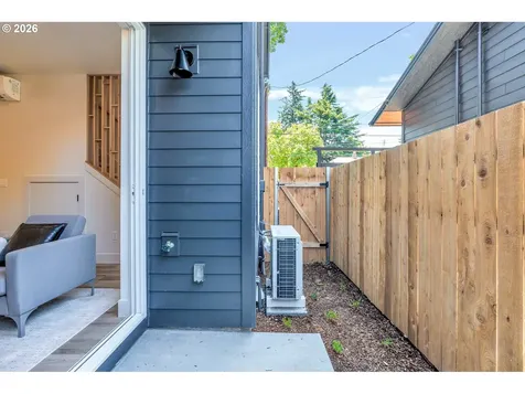 2381 SE 45th Avenue Portland OR 97215