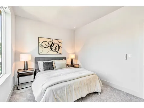 2381 SE 45th Avenue Portland OR 97215