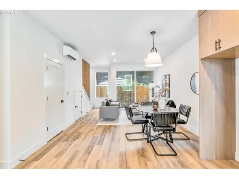 2381 SE 45th Avenue Portland OR 97215