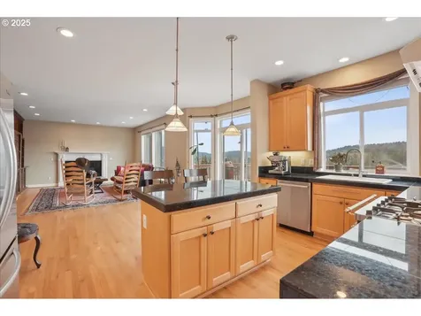 15532 SE Henderson Way Portland OR 97236