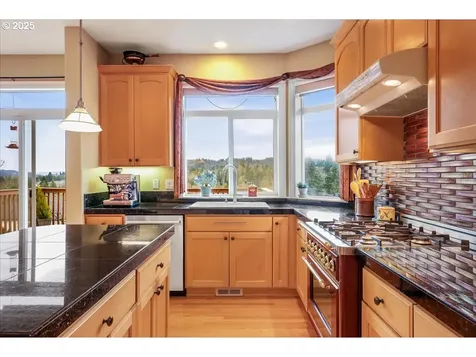 15532 SE Henderson Way Portland OR 97236
