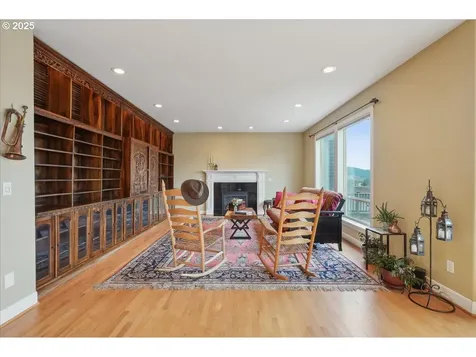 15532 SE Henderson Way Portland OR 97236