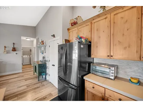 735 N College Street Newberg OR 97132