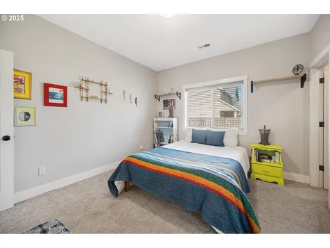 735 N College Street Newberg OR 97132