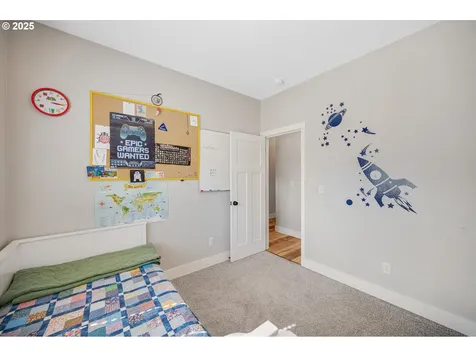 735 N College Street Newberg OR 97132