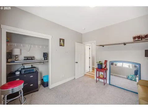 735 N College Street Newberg OR 97132