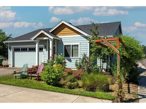 735 N College Street Newberg OR 97132