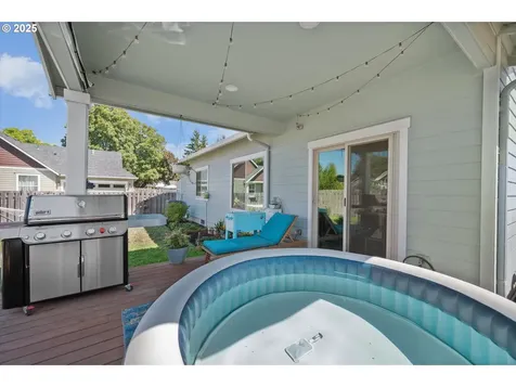 735 N College Street Newberg OR 97132