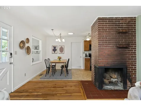 8719 N Wilbur Avenue Portland OR 97217