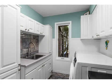 4316 Albert Circle Lake Oswego OR 97035