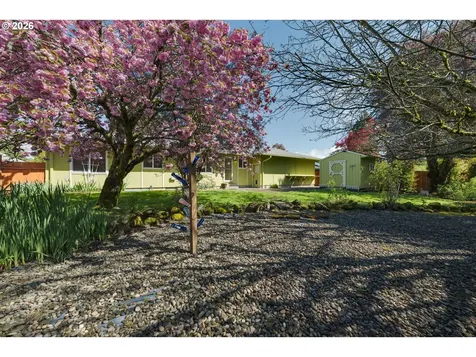 1722 SE Oak Street Hillsboro OR 97123