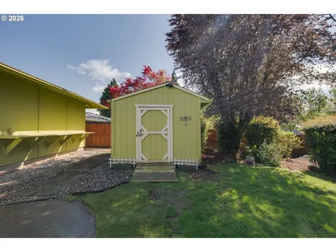 1722 SE Oak Street Hillsboro OR 97123