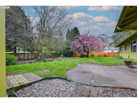 1722 SE Oak Street Hillsboro OR 97123
