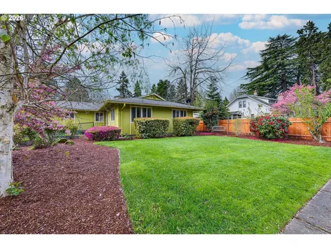 1722 SE Oak Street Hillsboro OR 97123