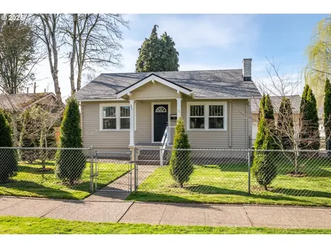 441 18th Avenue Longview WA 98632