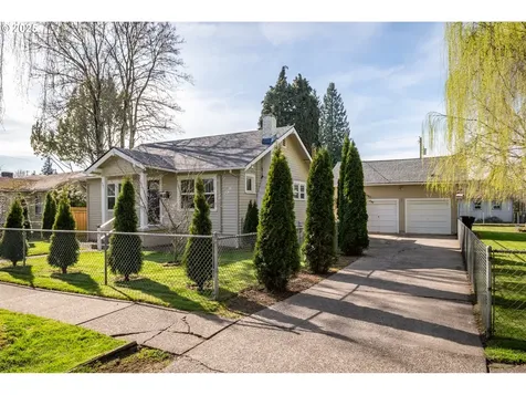 441 18th Avenue Longview WA 98632