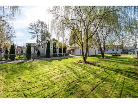 441 18th Avenue Longview WA 98632