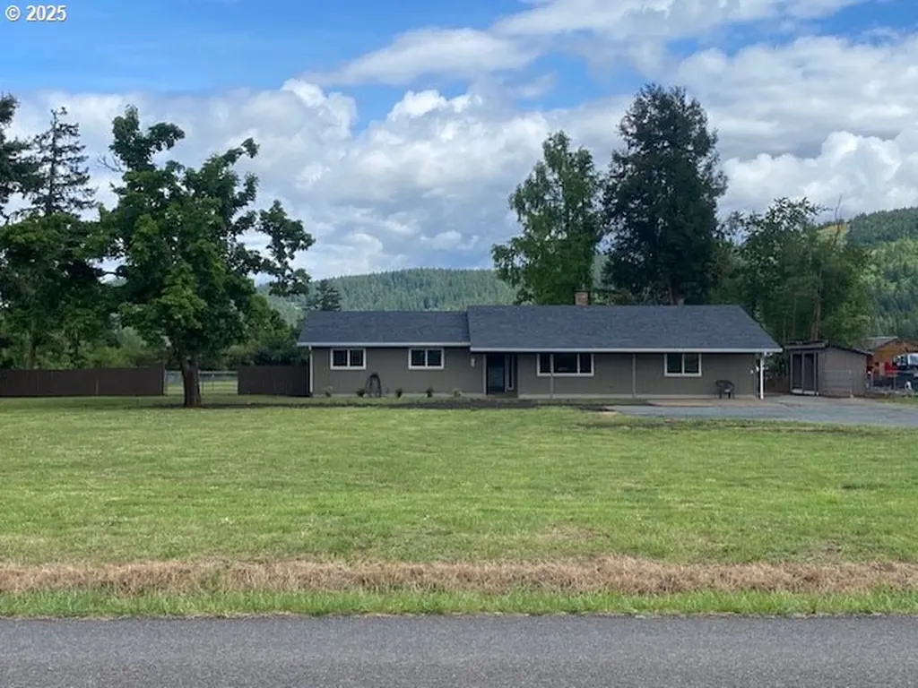 82277 Davisson Road Creswell OR 97426