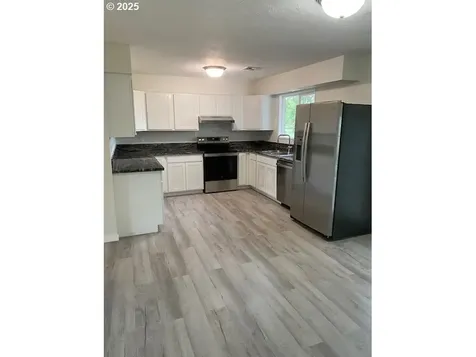 82277 Davisson Road Creswell OR 97426
