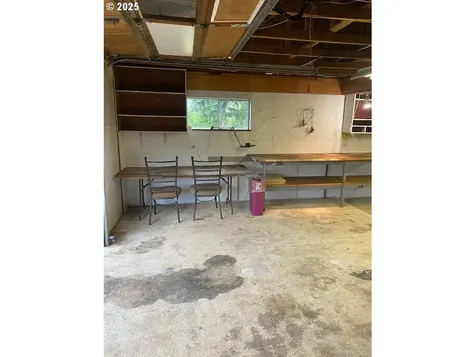 82277 Davisson Road Creswell OR 97426
