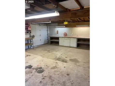 82277 Davisson Road Creswell OR 97426